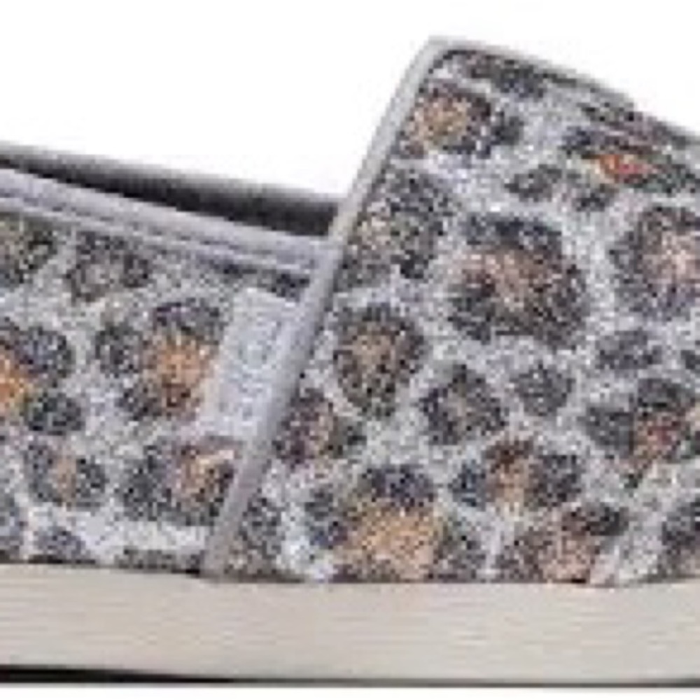 Sliver glitter cheetah Toms - Picture 4 of 4